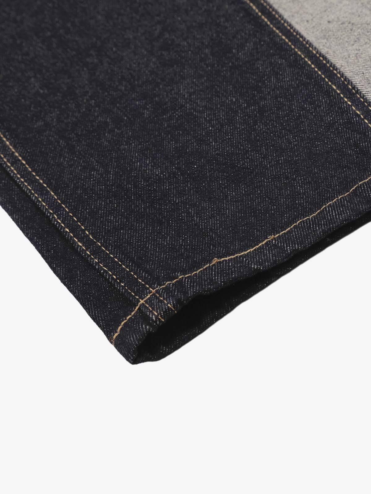 Contrast Panel Barrel Denim Jeans with Chain Detail - Image 4
