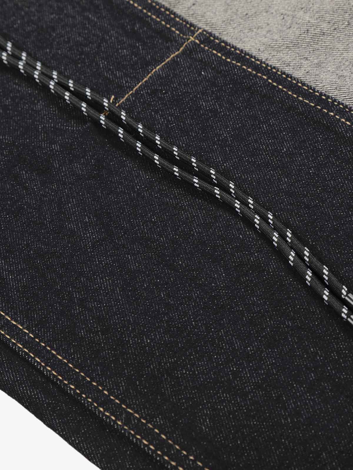 Contrast Panel Barrel Denim Jeans with Chain Detail - Image 7