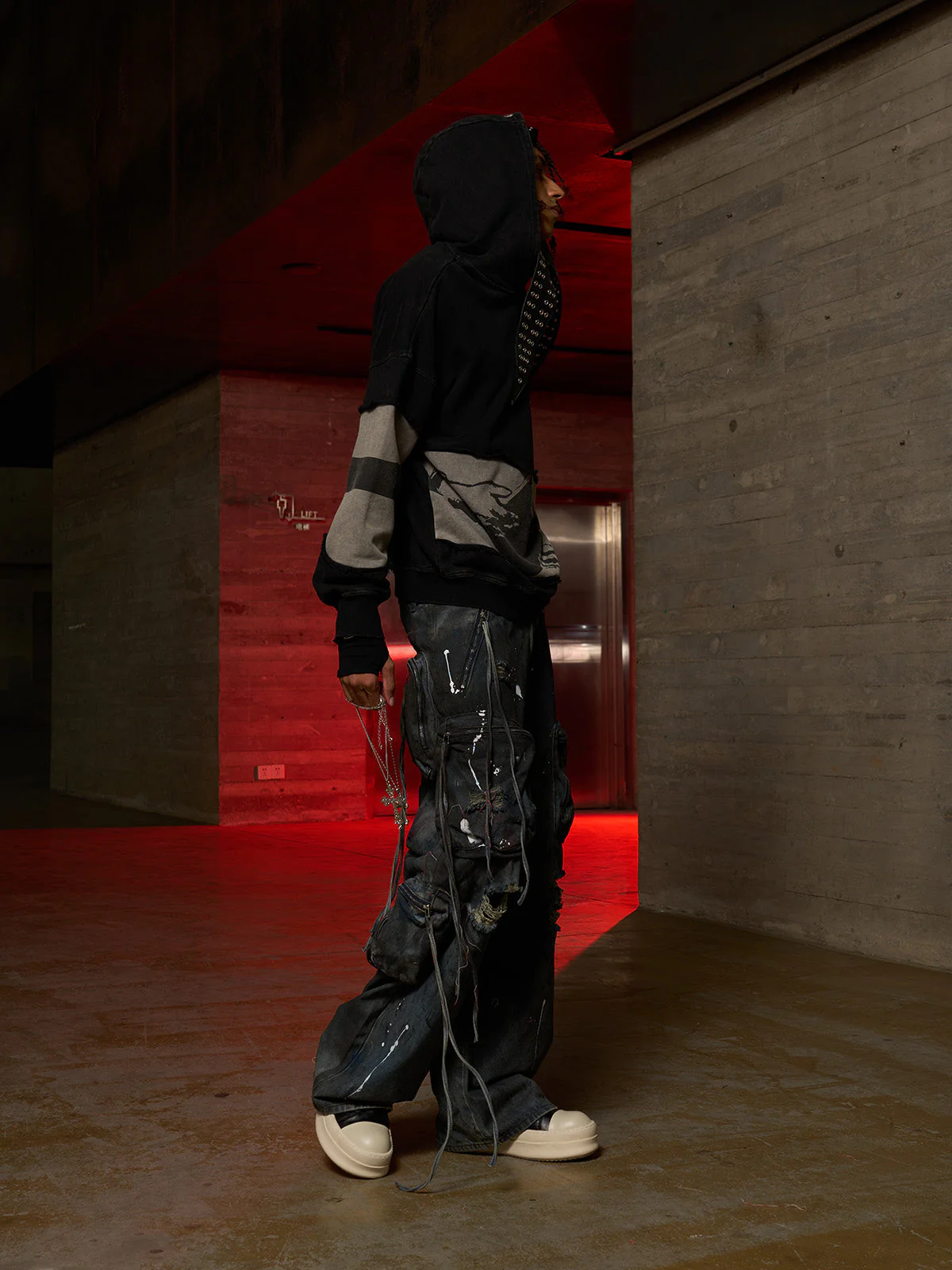 Distressed Electronic Exorcist Print Hoodie - Image 13