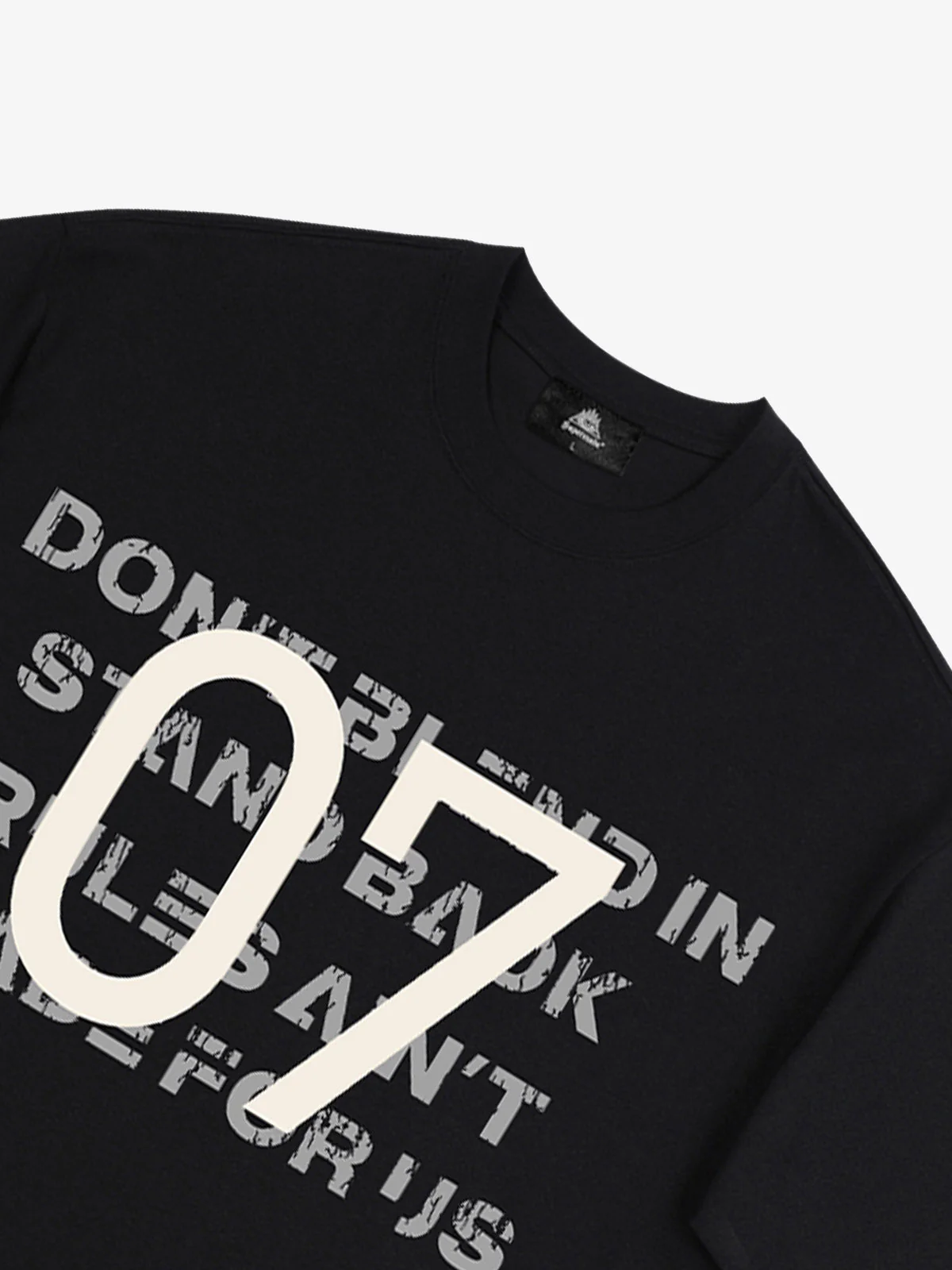 Distressed NO.7 Graphic T-Shirt - Image 8