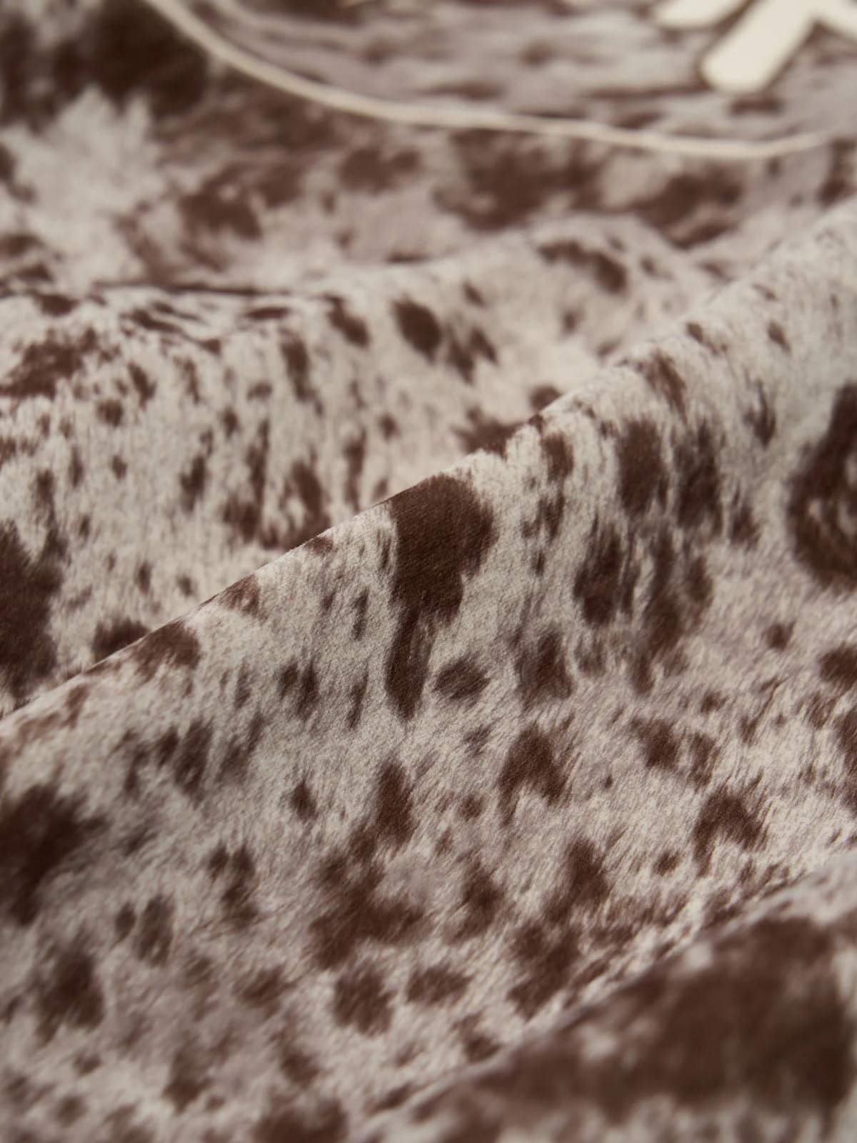 Retro Statement Snow Leopard Fleece Jacket - Image 20