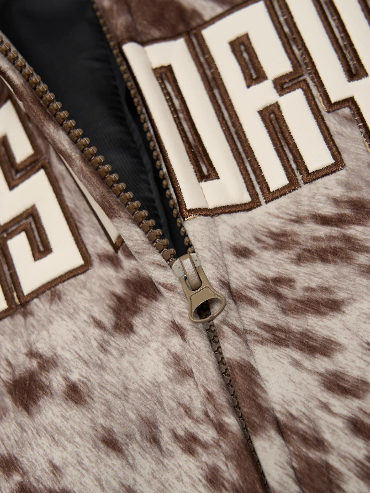 Retro Statement Snow Leopard Fleece Jacket - Image 21