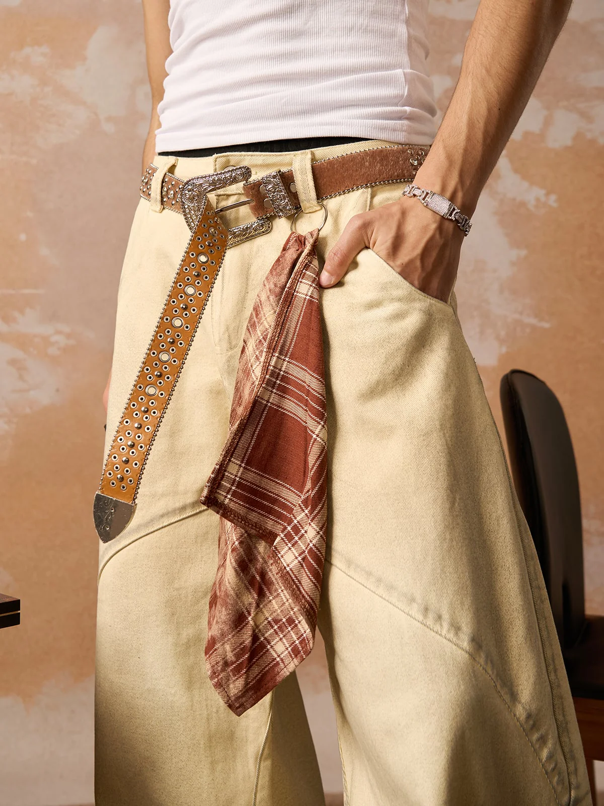 Washed Distressed Detachable Scarf Barrel Jeans - 2550 - Image 4