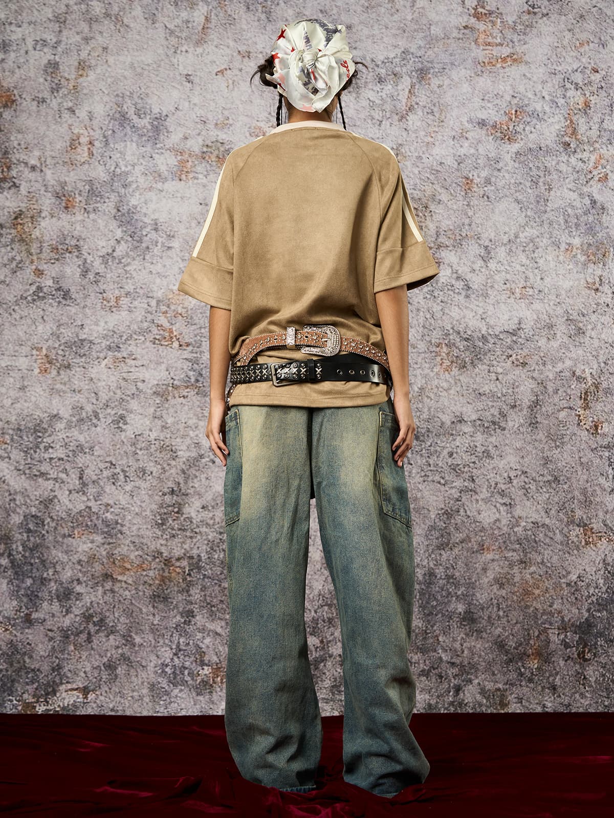 Suede Contrast Color Spliced Letter Embroidery Oversize T-shirt - 2462 - Image 17