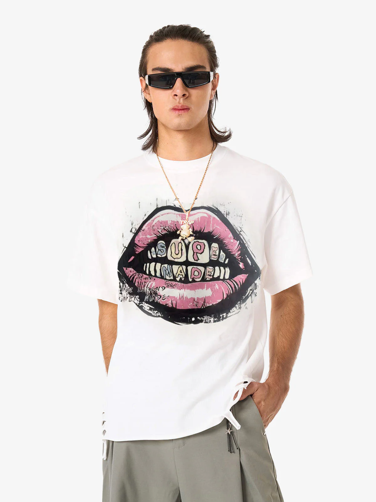 Retro Letter Lip Graphic T-Shirt - Image 3