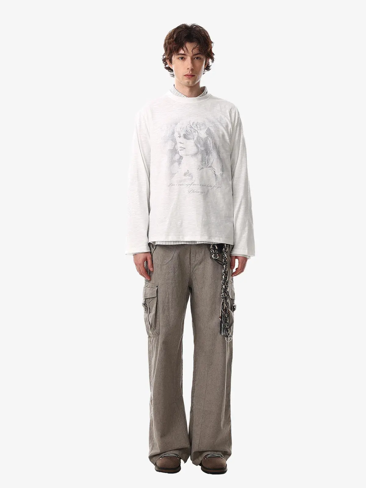 Vintage Portrait Graphic Long Sleeve T-Shirt - Image 4